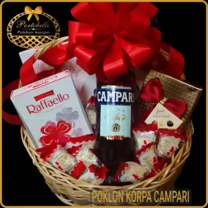 Poklon za devojku korpa Campari