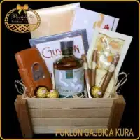 Ekskluzivni muški poklon sa japanskim viskijem gajbica Kura, poklon za rodjendan muškarcu, v